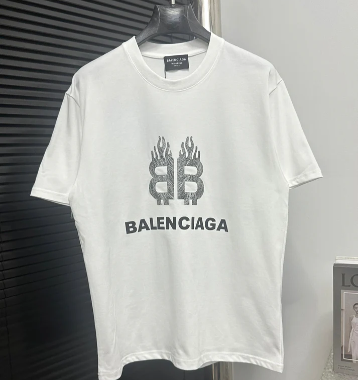 Balenciaga - T-Shirt