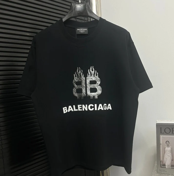 Balenciaga - T-Shirt